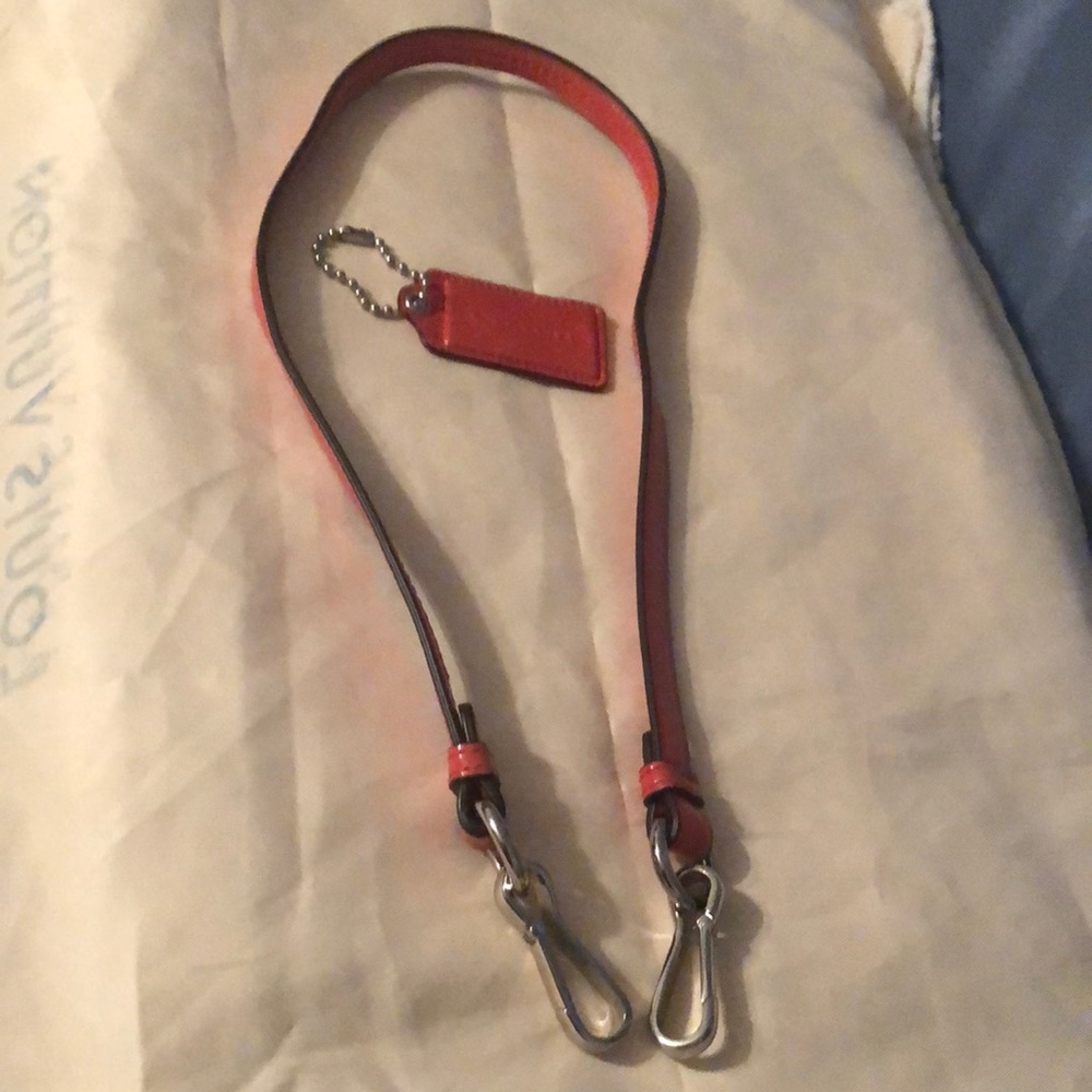 Coach shoulder strap and bag tag